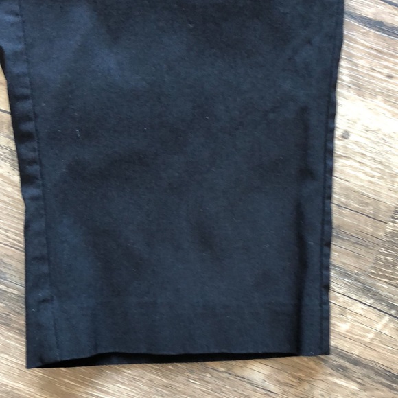 3/$25 - Rickis black capris - Picture 5 of 9